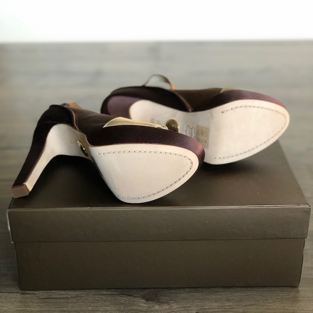 Like new - Bebe Pearl Brown Ankle Strap Sandals - Picture 4 of 4